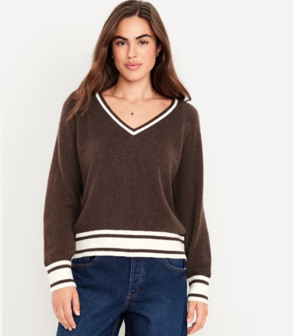 Old Navy So Soft Relaxed Sweater Size XL V Neck Campus University Casual Brown